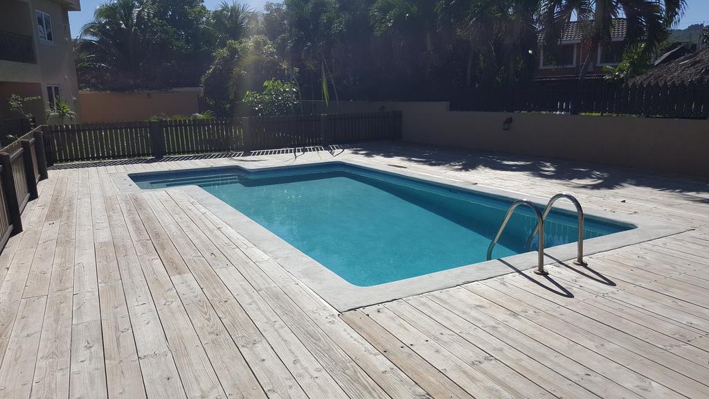 Apt 12, Executive Suites Ja - Palms Enfield Buitenkant foto