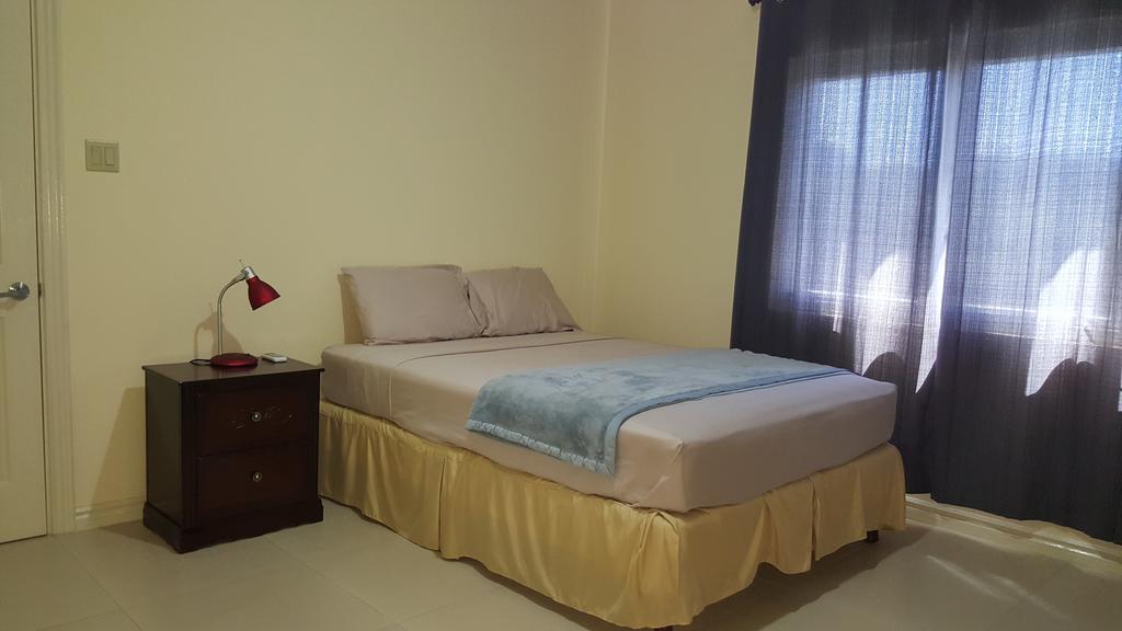 Apt 12, Executive Suites Ja - Palms Enfield Buitenkant foto