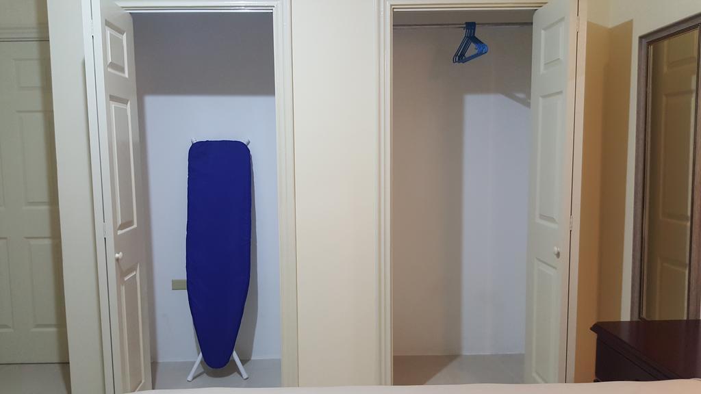 Apt 12, Executive Suites Ja - Palms Enfield Buitenkant foto