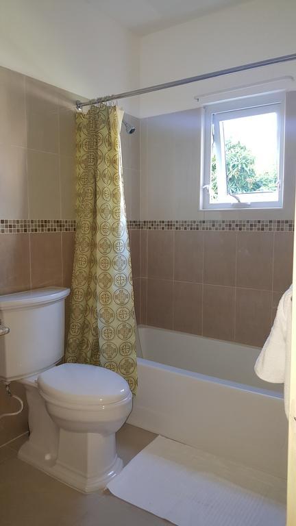 Apt 12, Executive Suites Ja - Palms Enfield Buitenkant foto